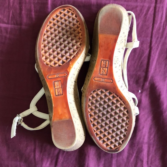 Wedge sandals - Picture 3 of 5